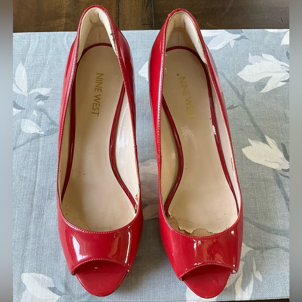 Nine West red patent peep toe heels size 7.5